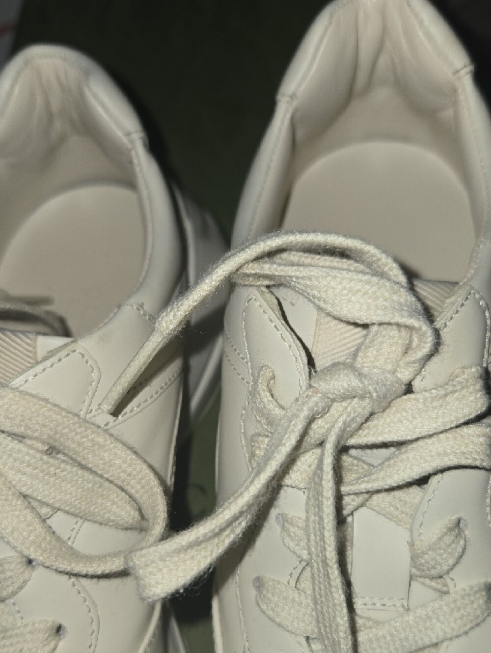 Gucci Cream Leather Sneakers with Green-Red Web - Picture 10 of 12